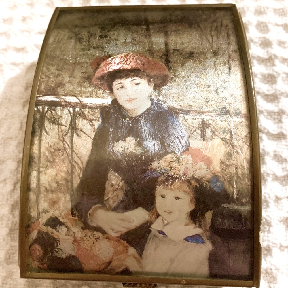 Via Vermont Masterpiece Collection Glass Box